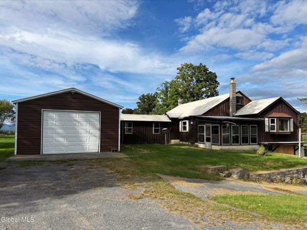 17 Green Barn Road, Hudson Falls, NY 12839