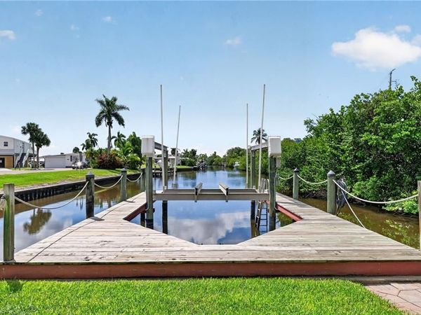 17520 Azalea LN , FORT MYERS BEACH, FL 33931