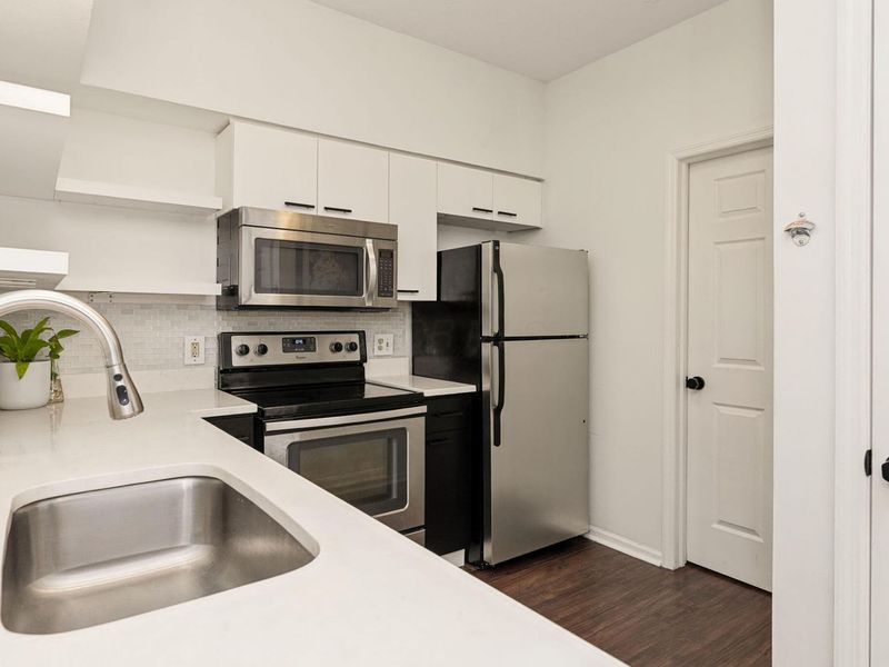24 W Russell Street , Columbus, OH 43215 Photo 12