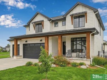 18222 Locust Street, Elkhorn, NE 68022