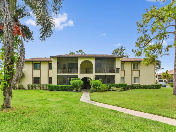 319 Knotty Pine Circle, Unit C-1, Greenacres, FL 33463