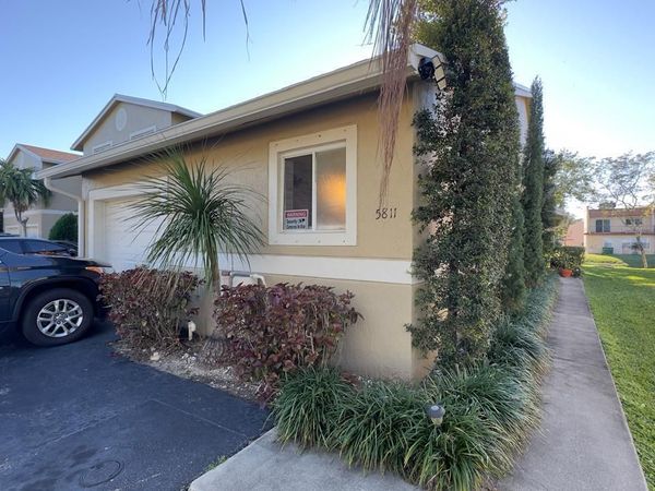5811 NW 57th Avenue, Tamarac, FL 33319