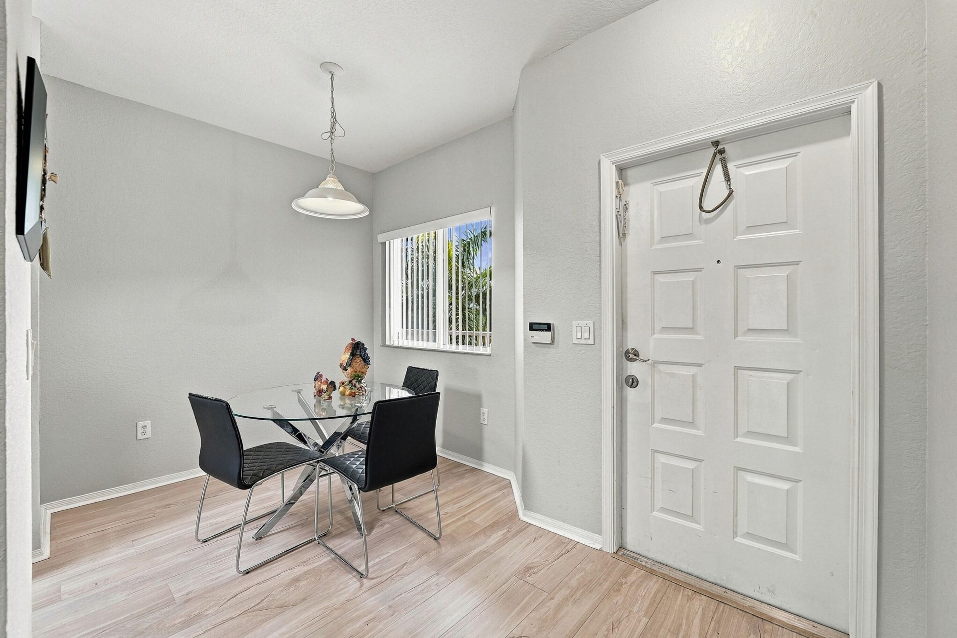 7755 Yardley Drive, Unit 410, Tamarac, FL 33321 Photo