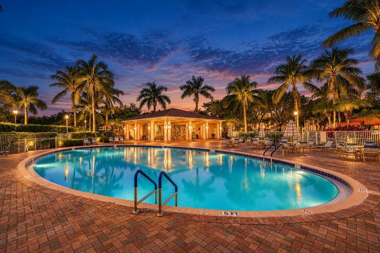 7755 Yardley Drive, Unit 410, Tamarac, FL 33321 Photo