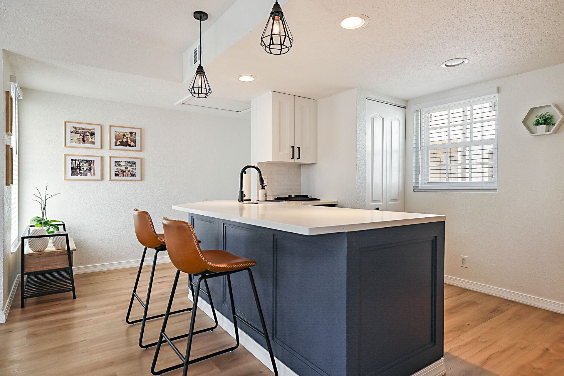 1105 Lake Shore Drive, Unit 205, Lake Park, FL 33403 Photo
