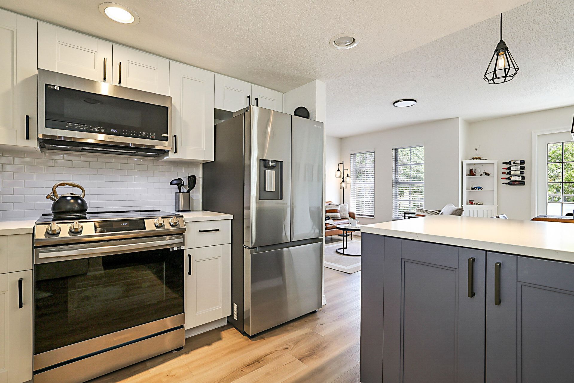 1105 Lake Shore Drive, Unit 205, Lake Park, FL 33403 Photo