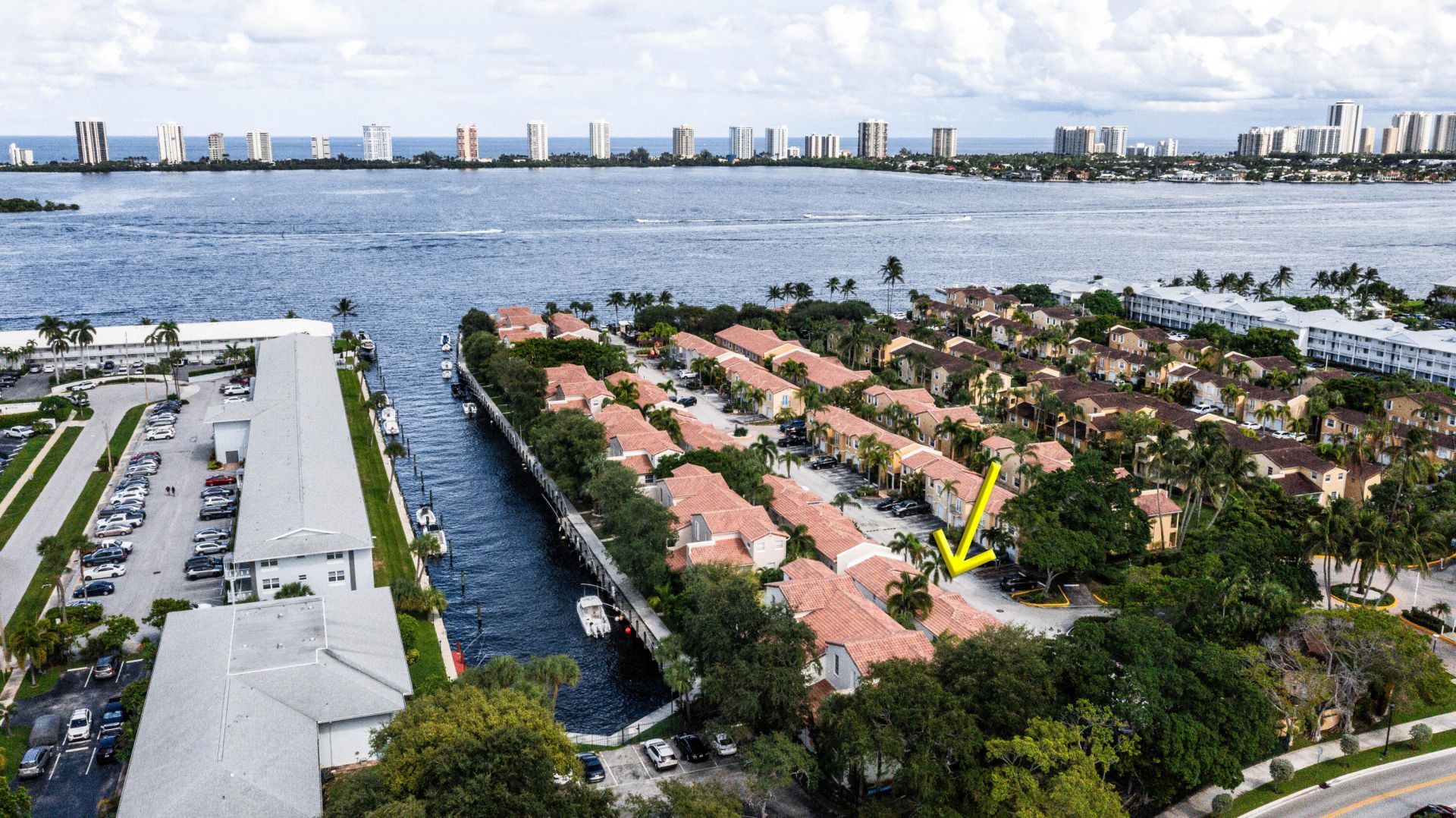 1105 Lake Shore Drive, Unit 205, Lake Park, FL 33403 Photo
