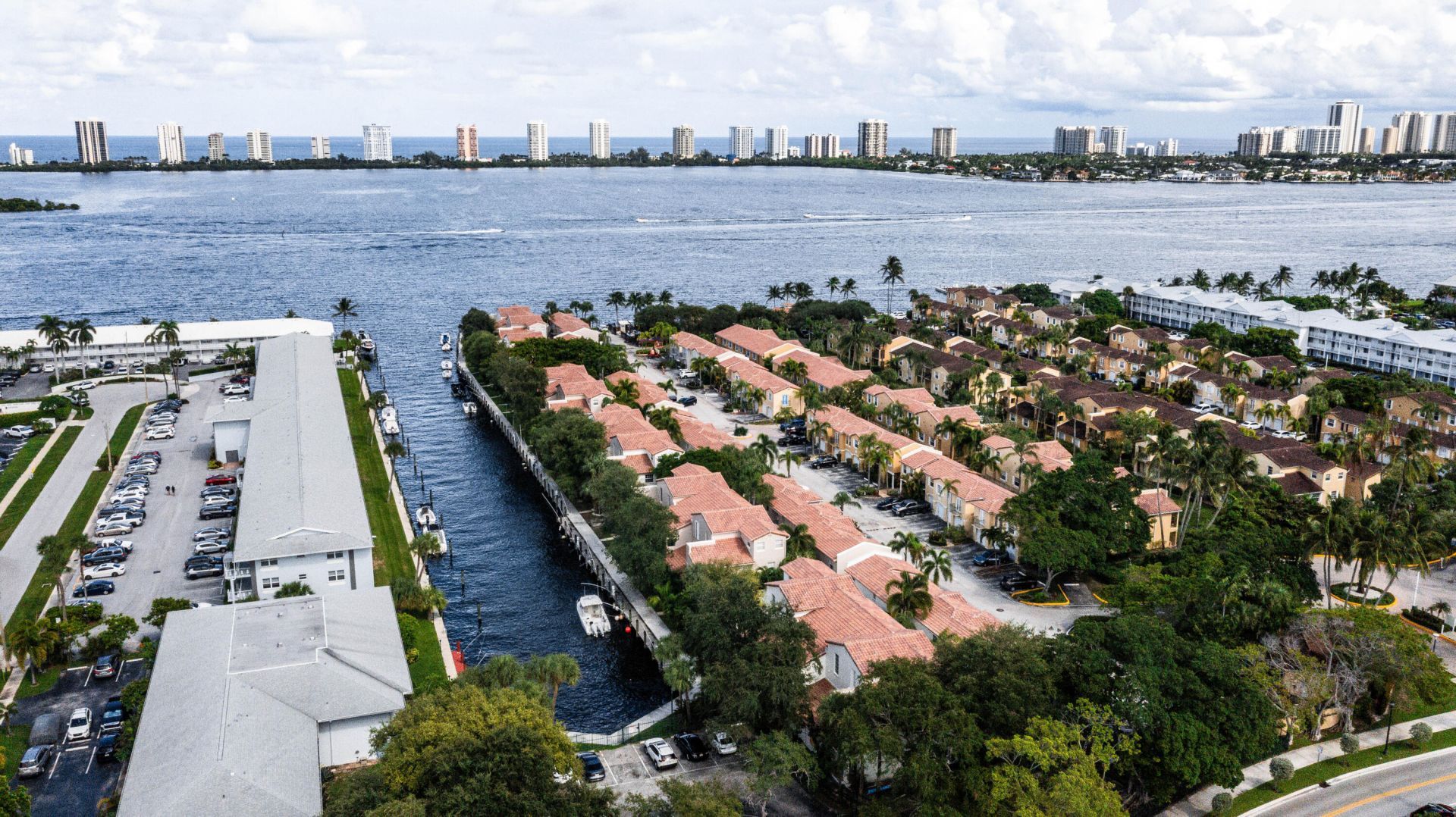 1105 Lake Shore Drive, Unit 205, Lake Park, FL 33403 Photo