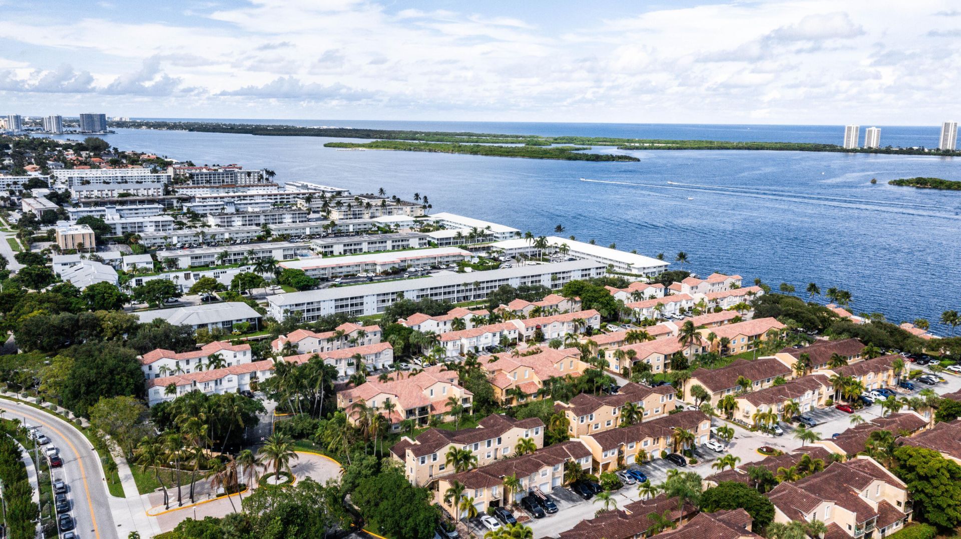 1105 Lake Shore Drive, Unit 205, Lake Park, FL 33403 Photo