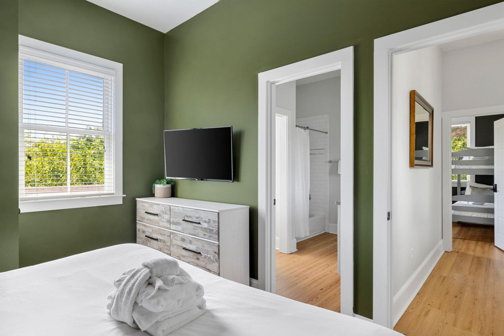 162 Spring Street Photo 17