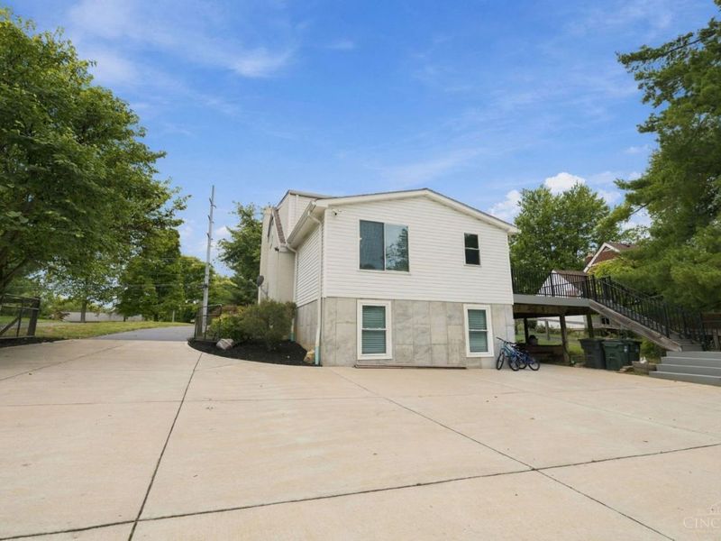1924 Ebenezer Road, Green Township, OH 45233 Photo 33
