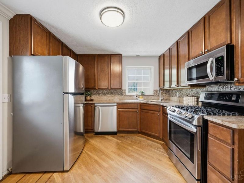 1924 Ebenezer Road, Green Township, OH 45233 Photo 9