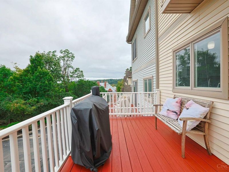 3450 Golden Avenue, Unit 20, Cincinnati, OH 45226 Photo 2