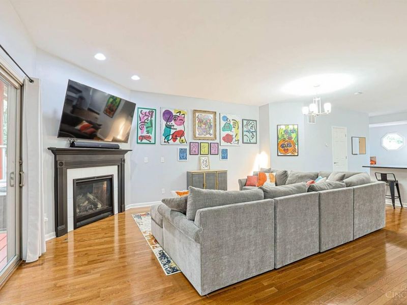 3450 Golden Avenue, Unit 20, Cincinnati, OH 45226 Photo 4