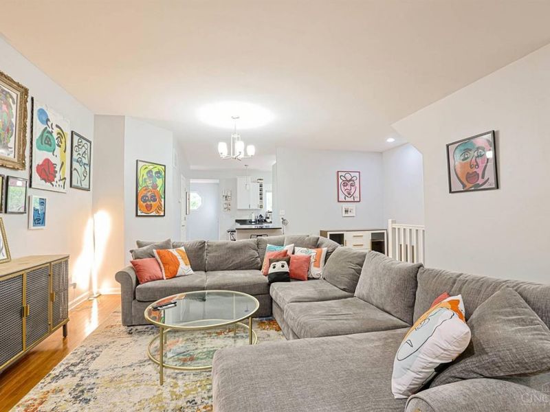 3450 Golden Avenue, Unit 20, Cincinnati, OH 45226 Photo 5