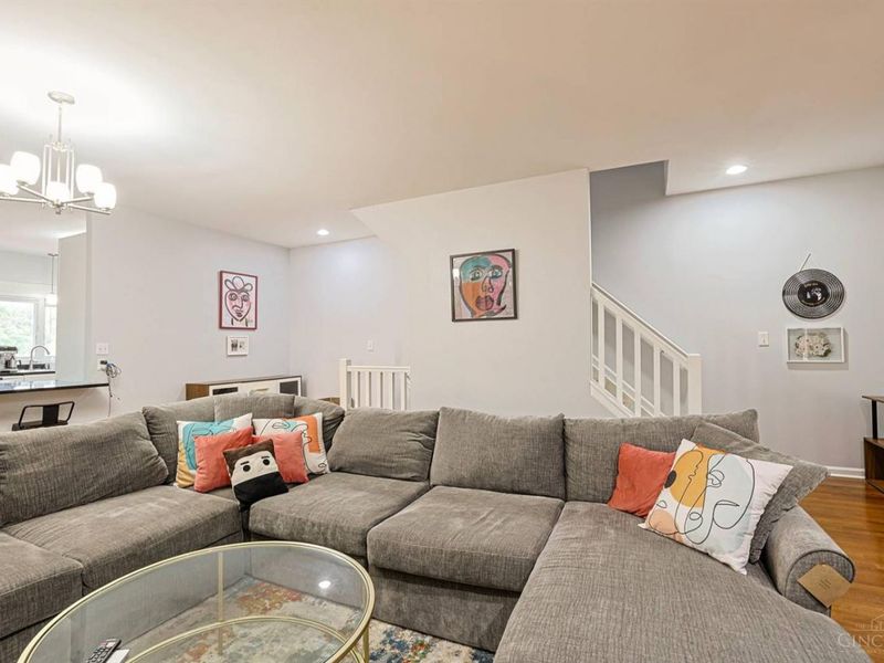 3450 Golden Avenue, Unit 20, Cincinnati, OH 45226 Photo 6