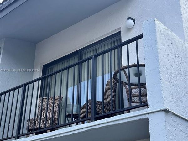 7030 NW 179th St, Unit 205, Hialeah, FL 33015