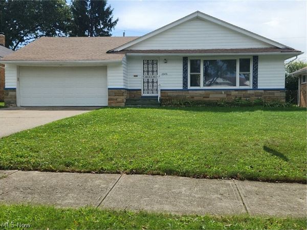 23478 Hillcroft Drive, Warrensville Heights, OH 44128