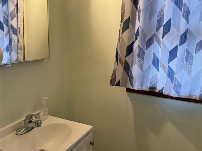 23478 Hillcroft Drive, Warrensville Heights, OH 44128 Photo 8