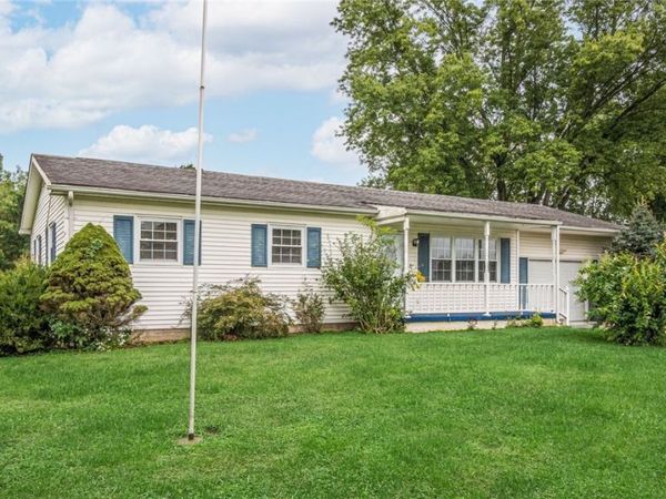 1735 Holly Drive , Zanesville, OH 43701