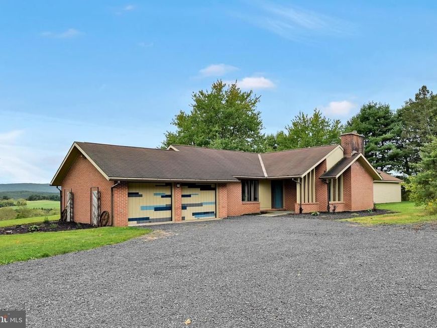 423 Hickory Drive, Auburn, PA 17922 Main Photo