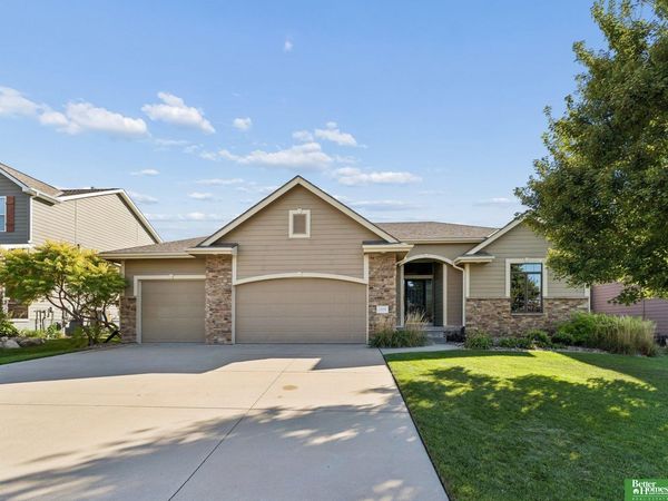 17209 Chutney Drive, Omaha, NE 68136