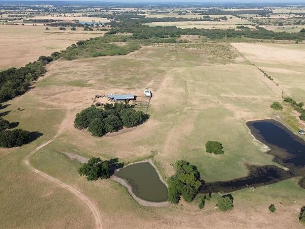 355 County Road 144 , Comanche, TX 76442