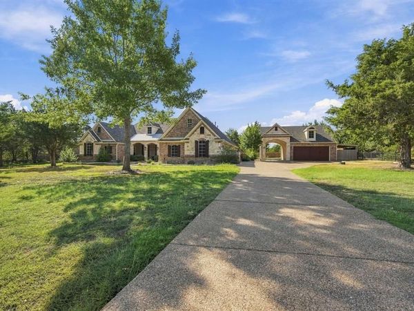 4050 Wisteria Trail, Midlothian, TX 76065