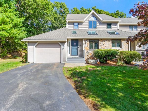 11 Magnolia Dr, Unit 11, Franklin, MA 02038