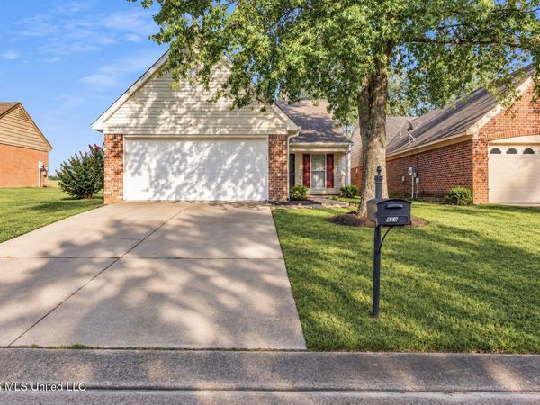 6500 Bentley Cove, Horn Lake, MS 38637