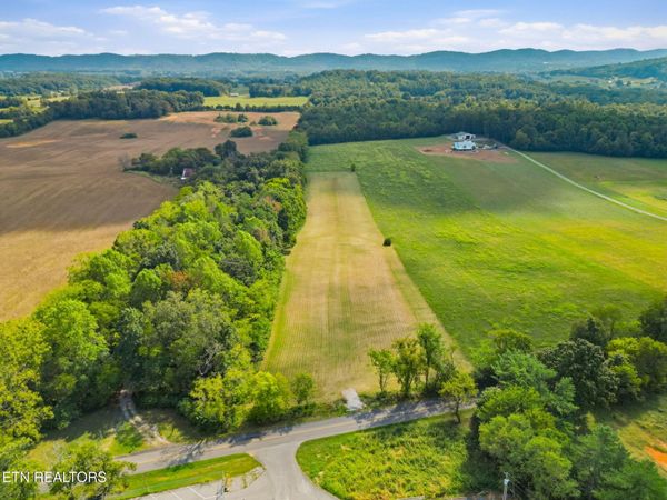 9 W Old A J Hwy , New Market, TN 37820