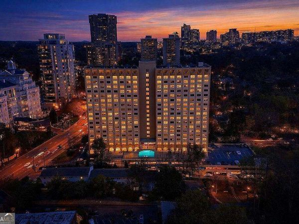 2479 Peachtree Road NE, Unit 1517, Atlanta, GA 30305