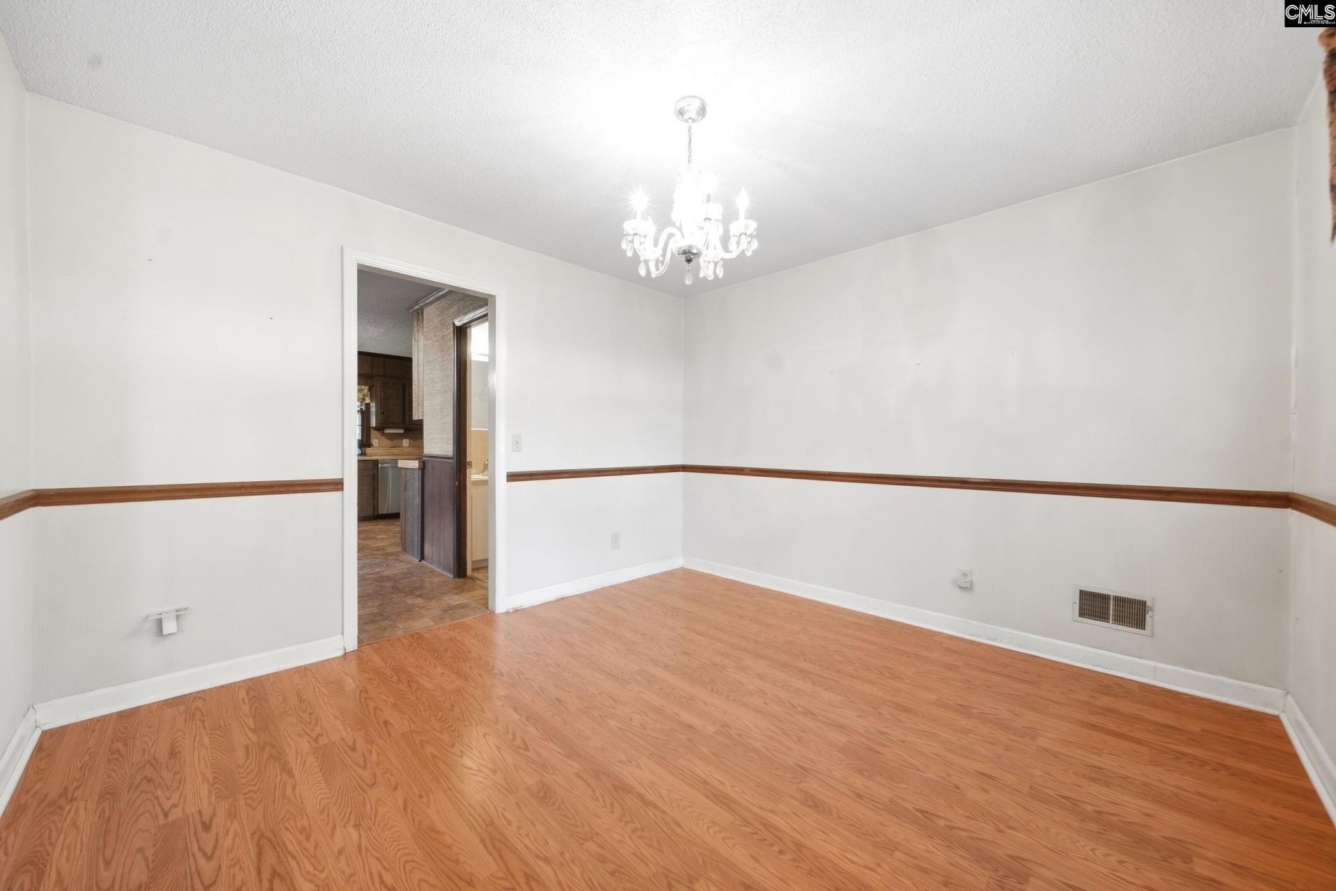 2439 Dove Lane Photo 6