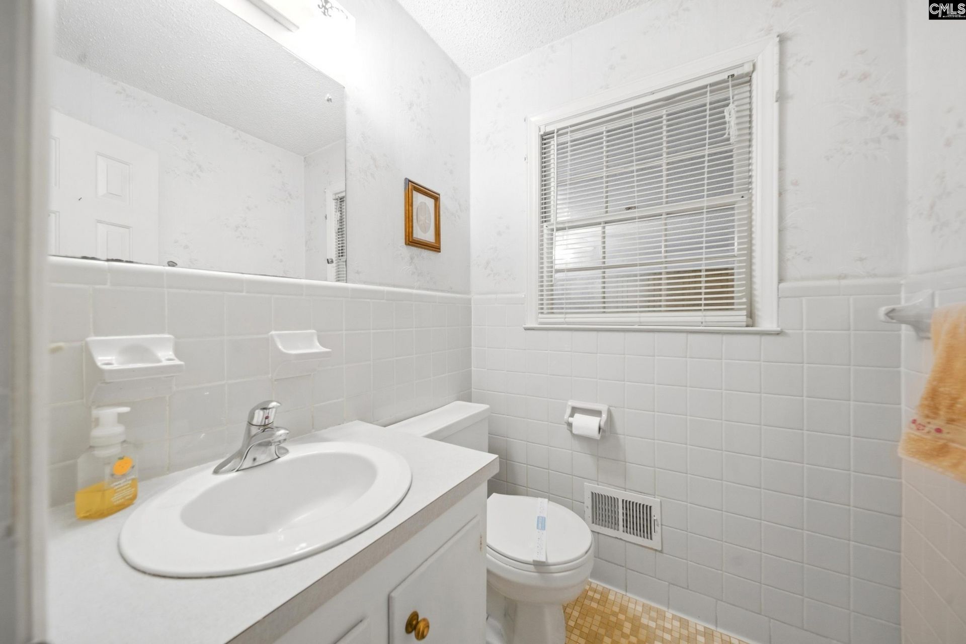 2439 Dove Lane Photo 9