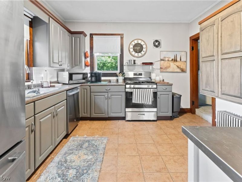 517 N 10th Street , Cambridge, OH 43725 Photo 17