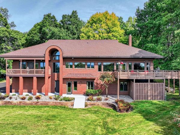 455 E Woodridge Drive, Eau Claire, WI 54701