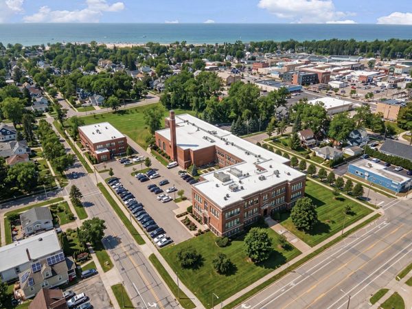 460 Broadway Street, Unit 103, South Haven, MI 49090