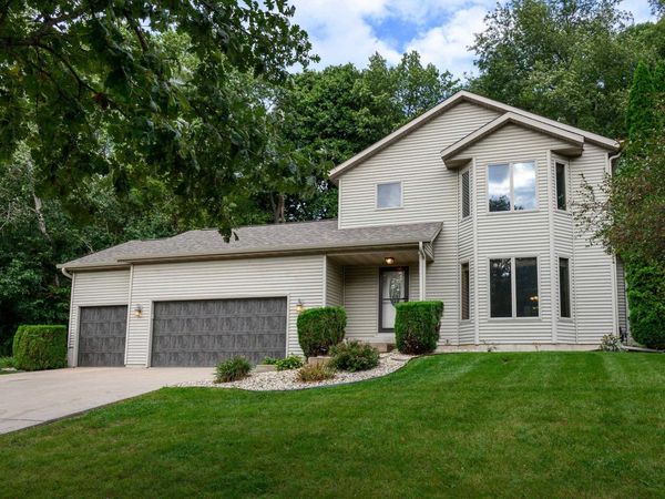 213 Yarrow Hill Drive, Cottage Grove, WI 53527