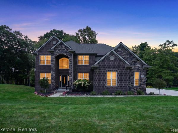 1731 Algonquian Trail , Oxford Township, Mi 48362