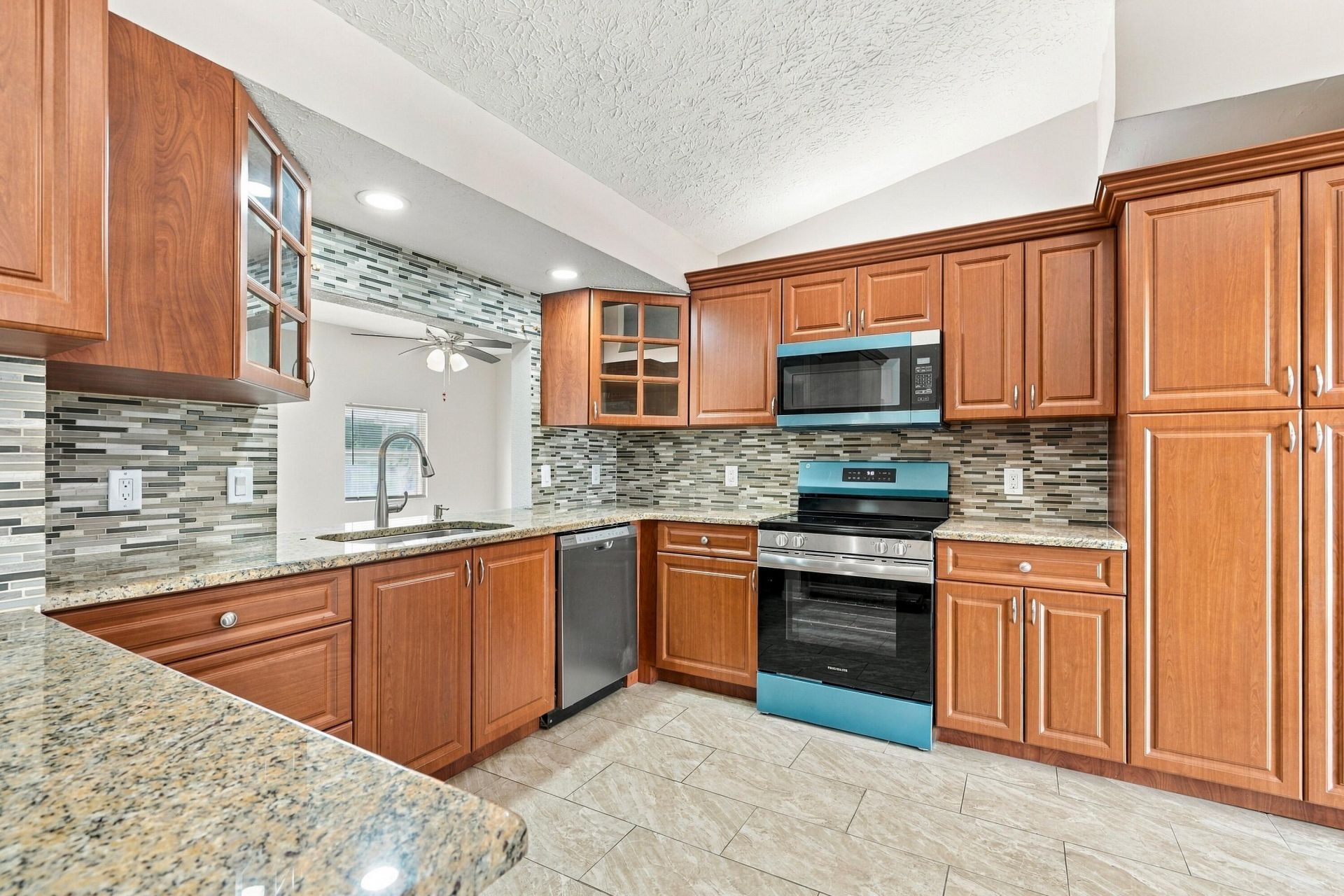 680 SW Colleen Avenue, Port Saint Lucie, FL 34983 Photo