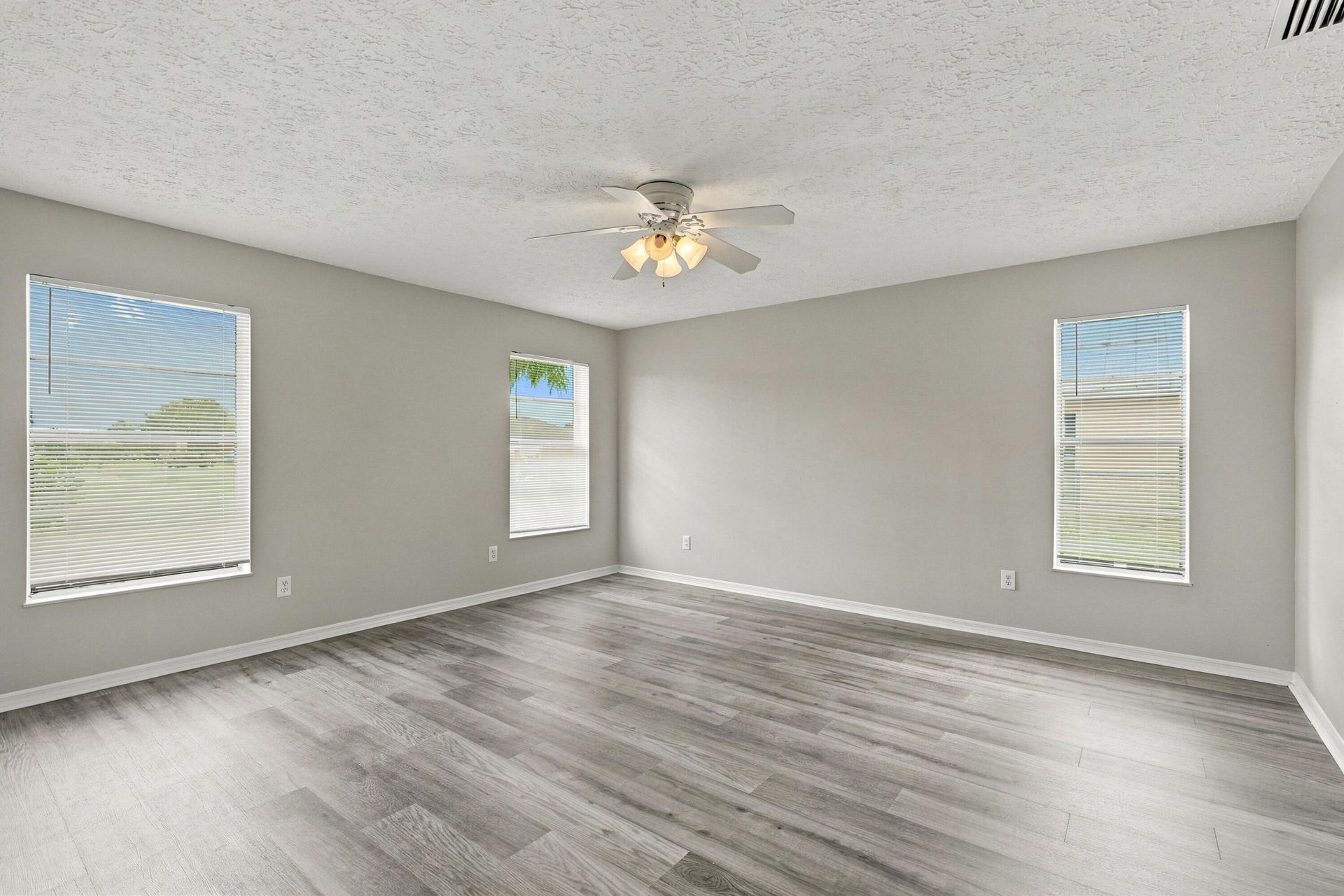 680 SW Colleen Avenue, Port Saint Lucie, FL 34983 Photo