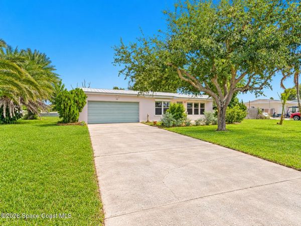 525 Pelican Drive , Satellite Beach, FL 32937