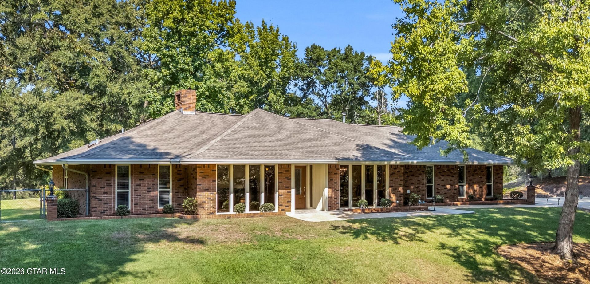 84 Crescent Cove, Columbus, MS 39705 Main Photo