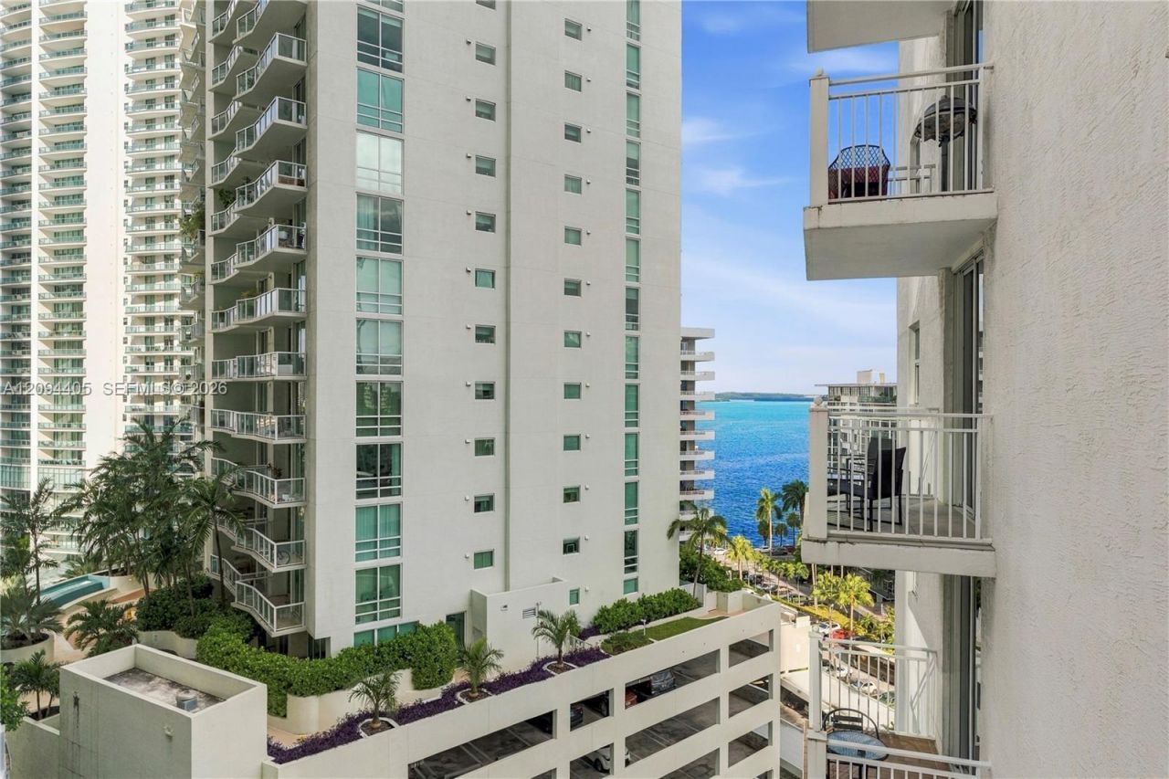 185 SE 14th Ter, Unit 1402, Miami, FL 33131 Photo