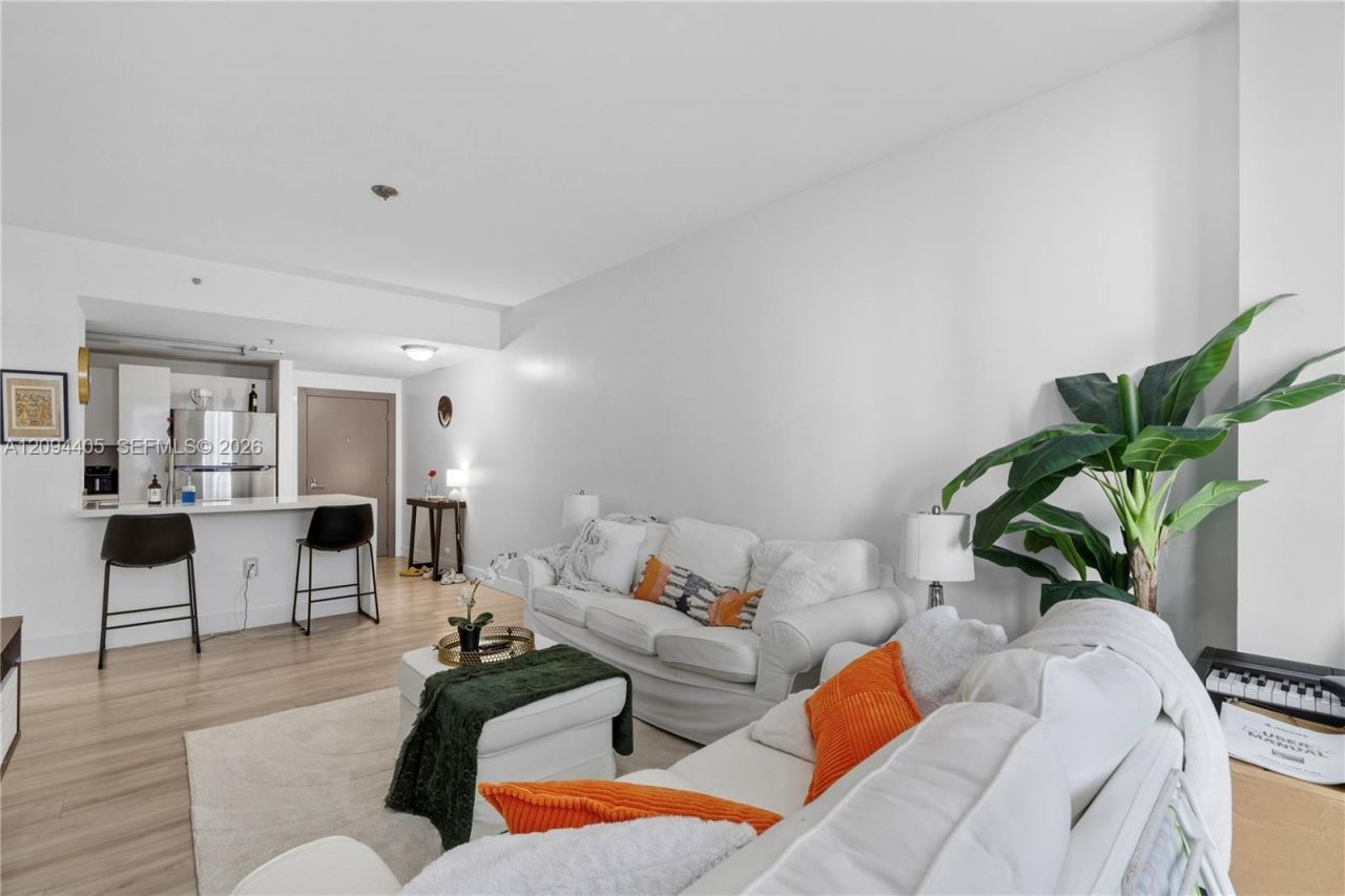 185 SE 14th Ter, Unit 1402, Miami, FL 33131 Photo