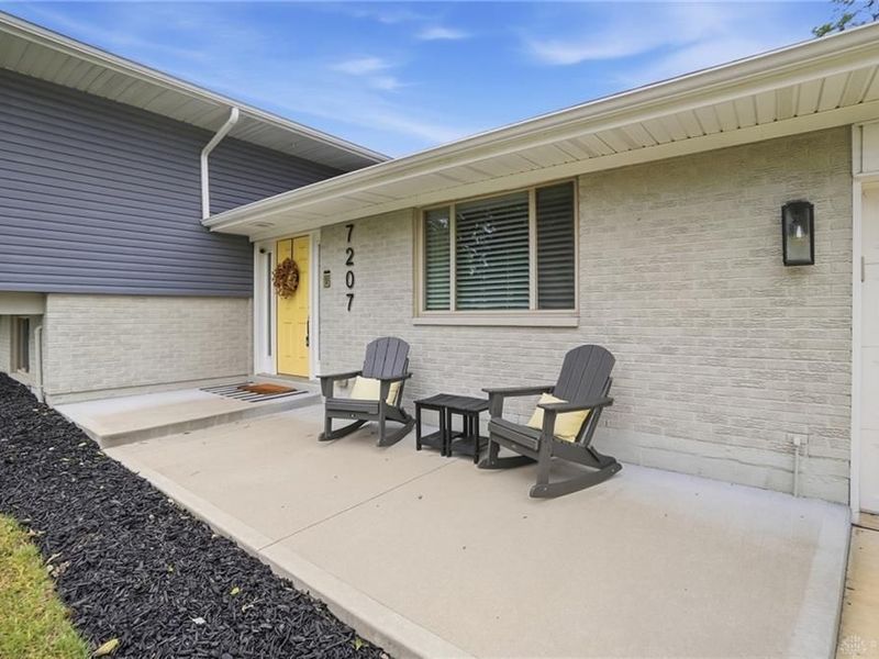7207 Barr Circle, Dayton, OH 45459 Photo 2