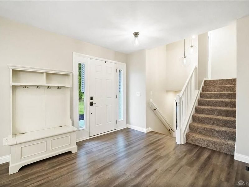 7207 Barr Circle, Dayton, OH 45459 Photo 3