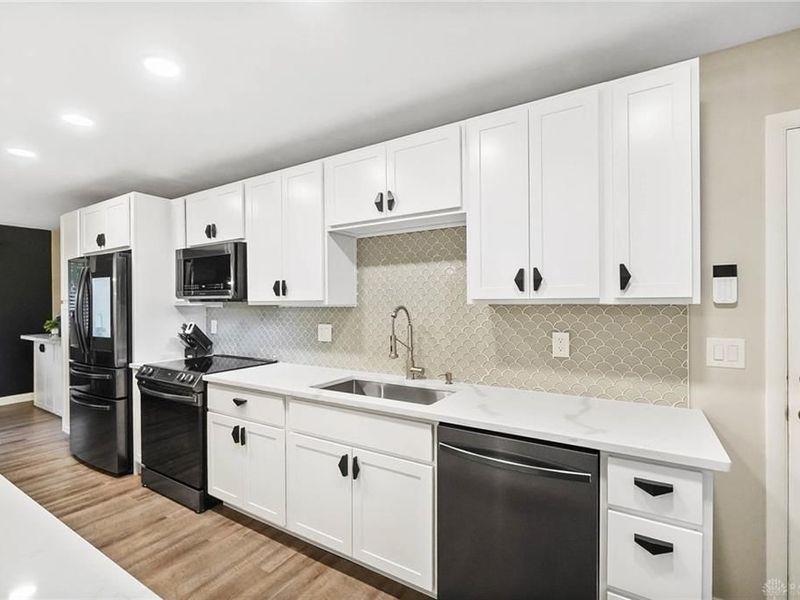 7207 Barr Circle, Dayton, OH 45459 Photo 6