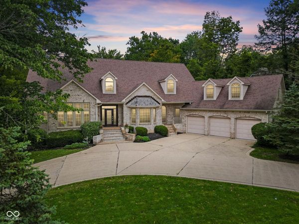 6290 Deerfield Drive , Greenwood, IN 46143