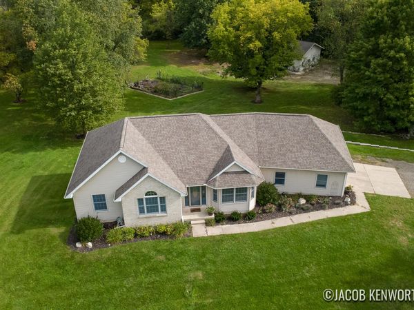 12285 Downes Street NE, Lowell, MI 49331